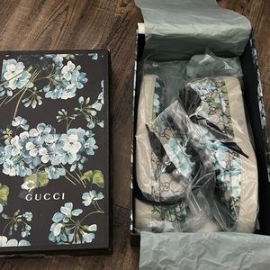 Gucci Bloom low tops